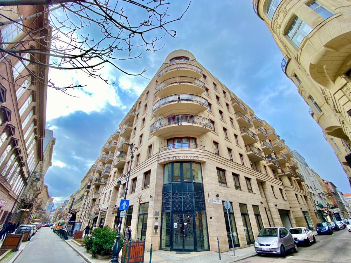 Downtown Vibe-kiraly I Apts W Private Balcony Appartement Budapest