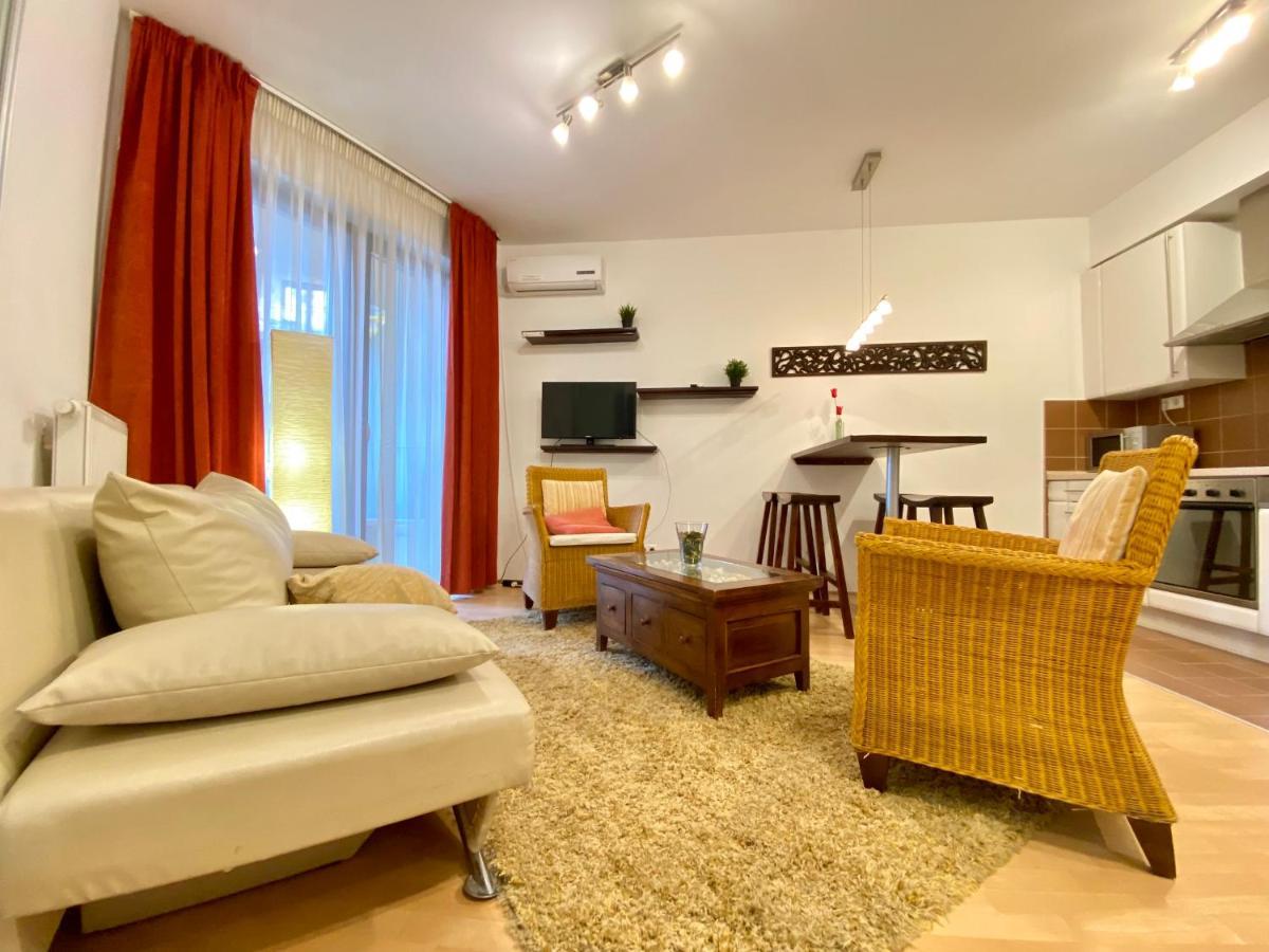 Downtown Vibe-kiraly I Apts W Private Balcony Budapest